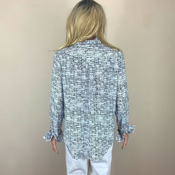 Anthropologie Cloth & Stone Small Black/White Key Hole Neckline Curved Hem Top - Picture 3 of 7